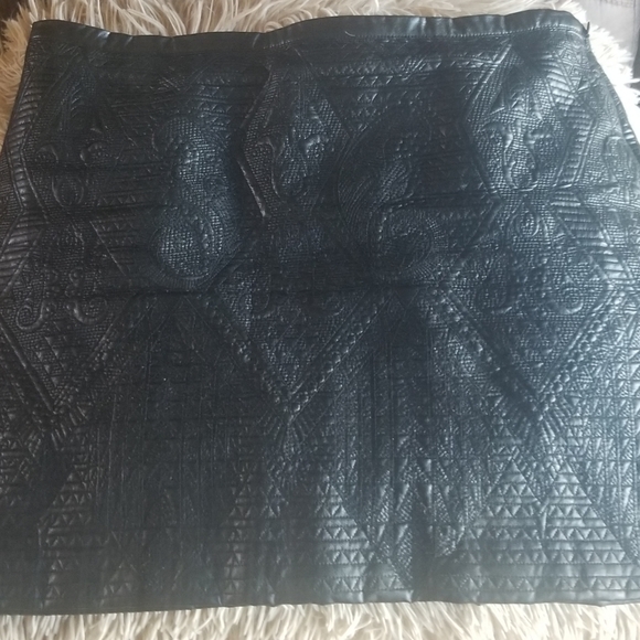 Leather Skirt - Picture 2 of 3